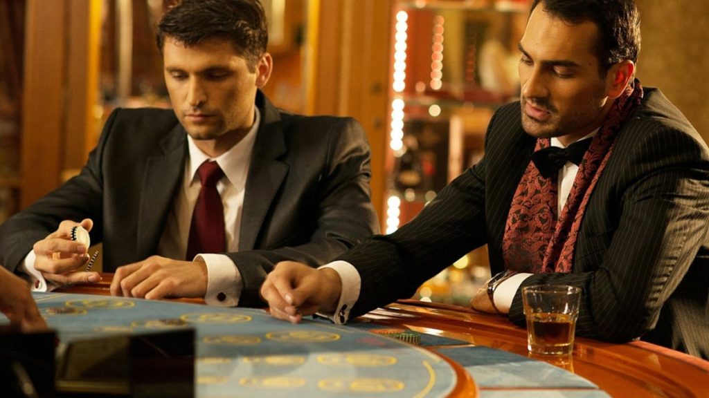 Mengapa Jas dan Busana Formal Begitu Melekat dengan Budaya Casino?